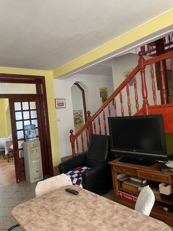 Constantinescu A. Hotel บุชเตนี ภายนอก รูปภาพ