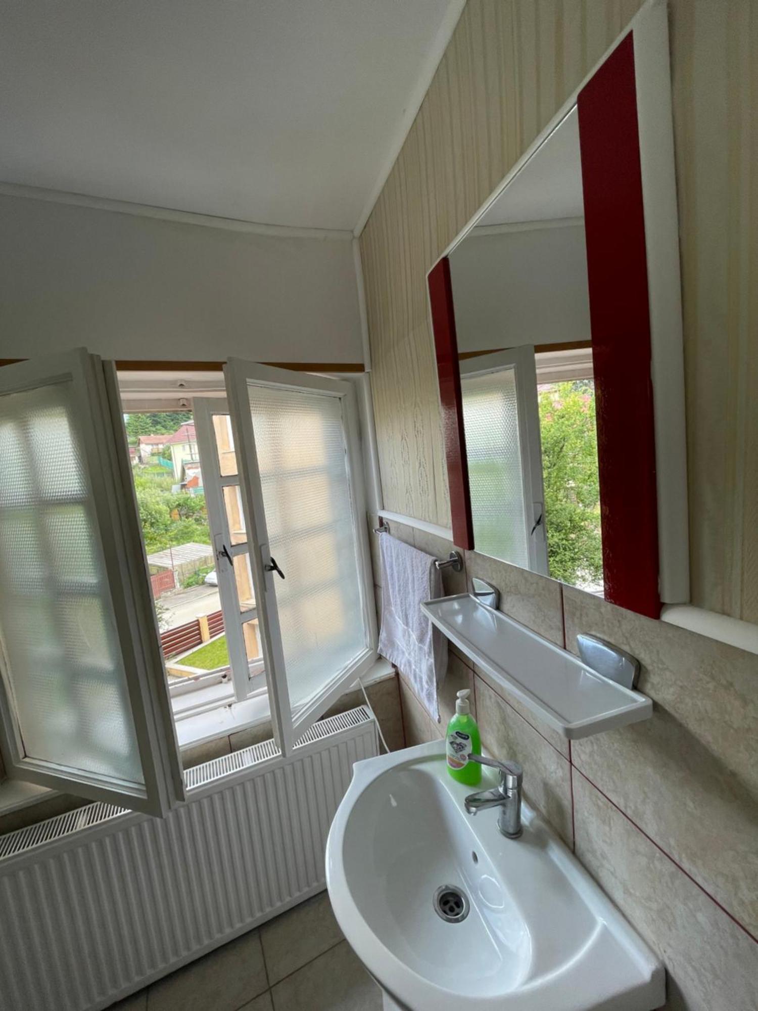 Constantinescu A. Hotel บุชเตนี ภายนอก รูปภาพ