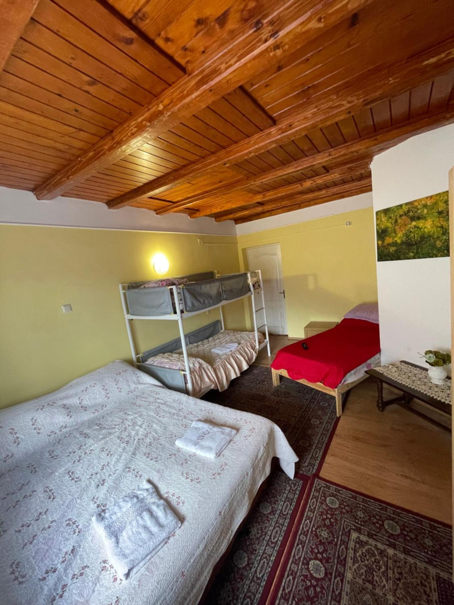 Constantinescu A. Hotel บุชเตนี ภายนอก รูปภาพ