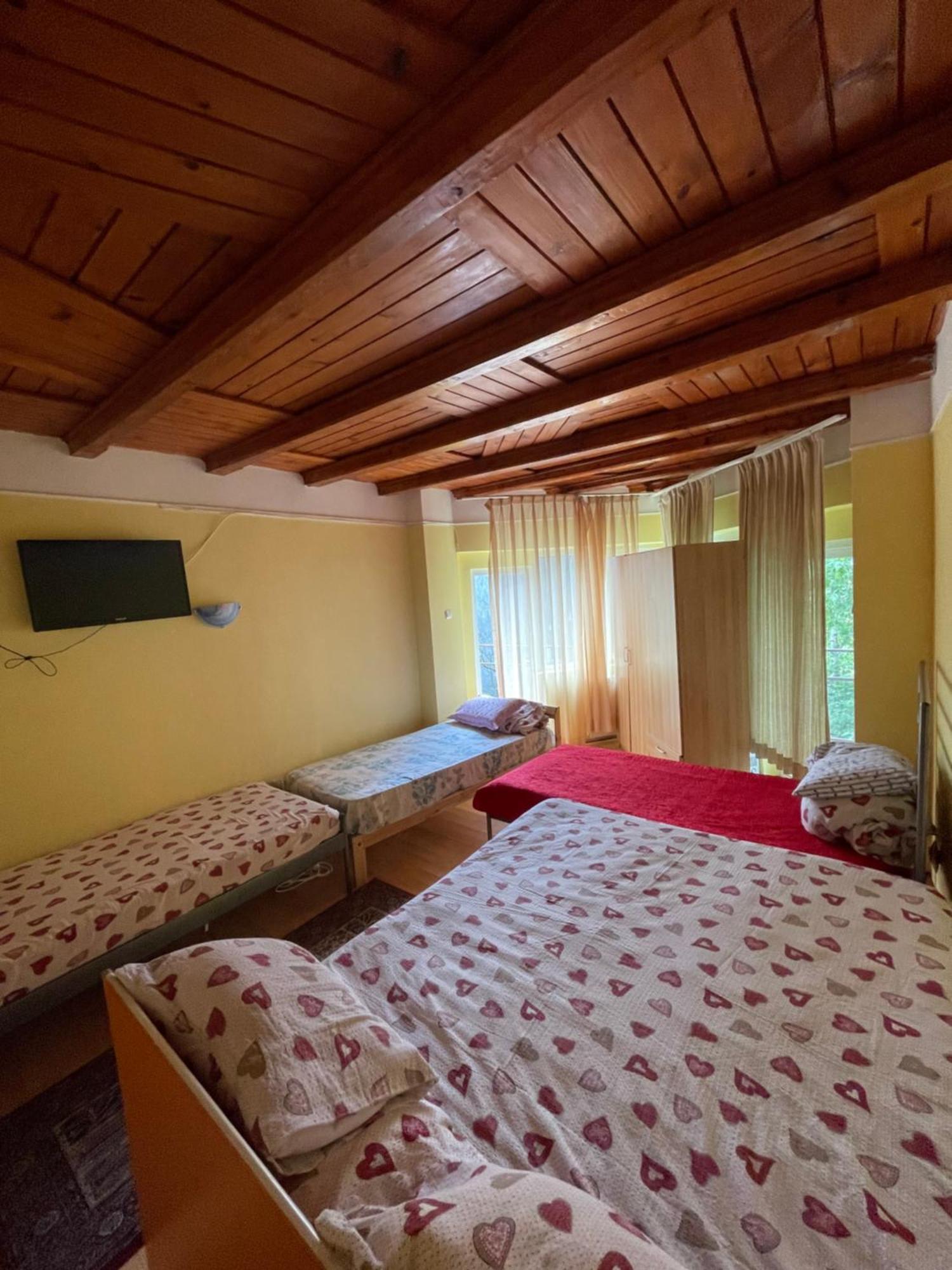 Constantinescu A. Hotel บุชเตนี ภายนอก รูปภาพ